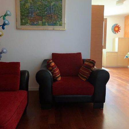 Appartamento Andrew'S House Con Parcheggio Privato アンツォーラ・デッレミーリア エクステリア 写真
